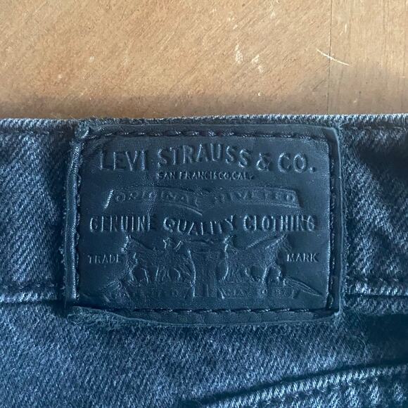 Levi’s Premium Balloon Leg Jeans Women Waist 28 Denim Black Stonewash Loose Leg - Picture 7 of 8